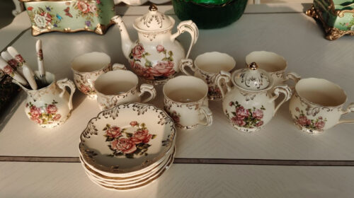 Vintage English Rose Tea Set Porcelain Teapot Set photo review