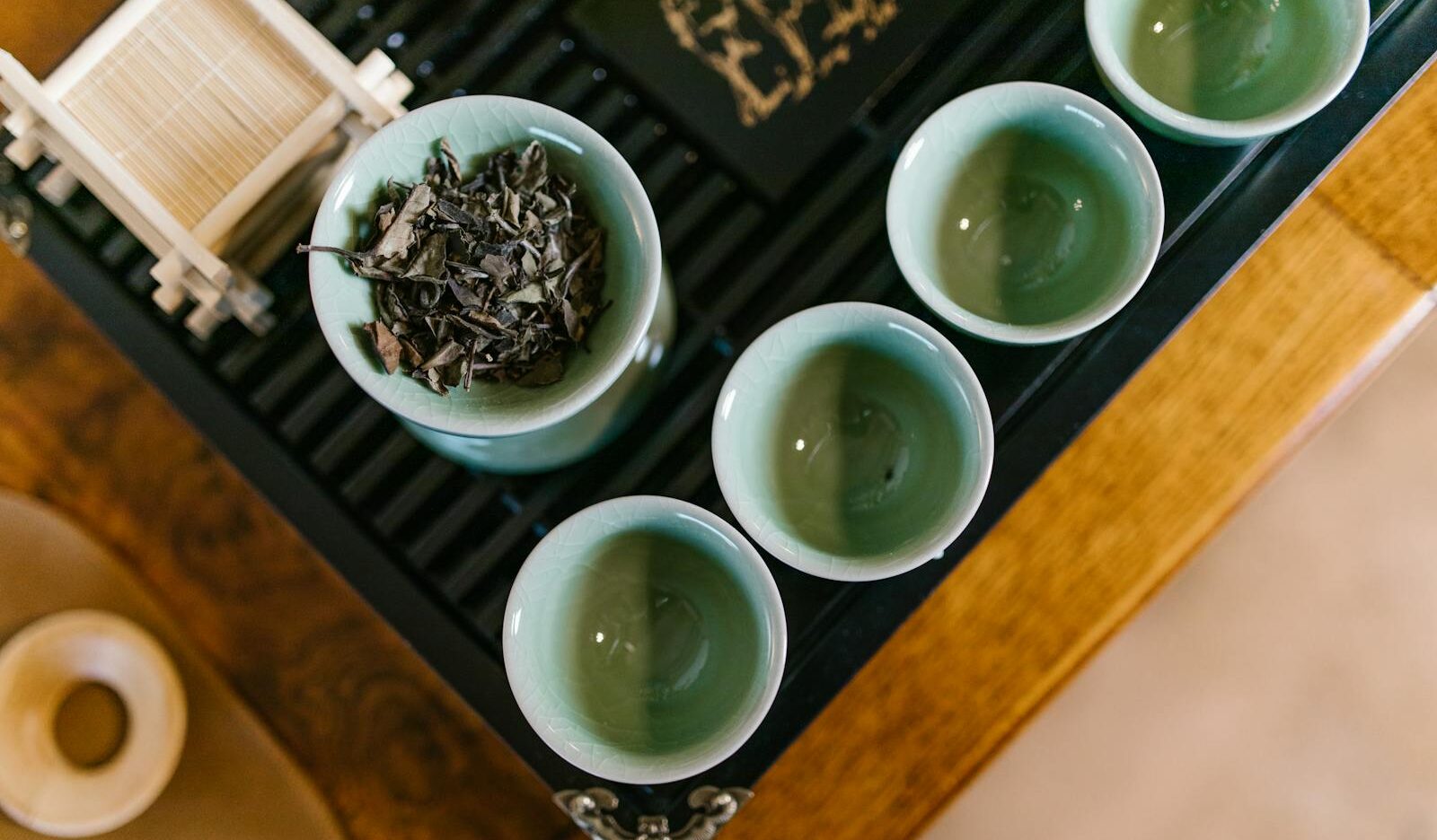 The Art of Brewing: How to Properly Use a Chinese Tea Set