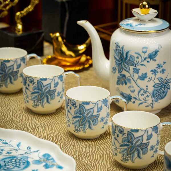 TSB23BB001 2 Garnet-Flower Tea Set with Porcelain Teapot and Tray